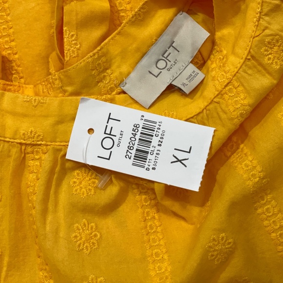 Cute XL Loft flower design yellow top - Picture 5 of 5